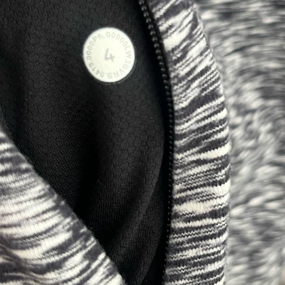 Lululemon Runderful Long Sleeve - Picture 5 of 5